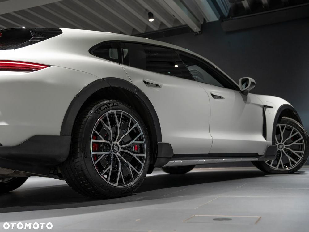 Porsche Taycan 4S - 15