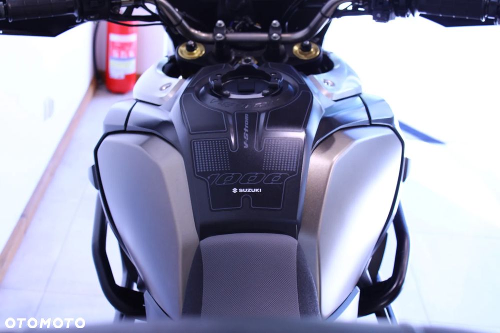 Suzuki DL - 16