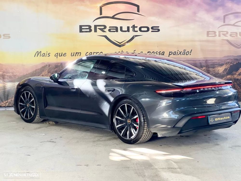 Porsche Taycan 4S - 7