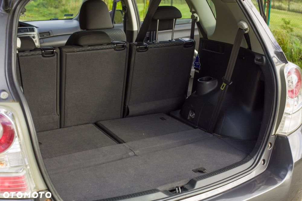 Toyota Verso 1.8 Sol 7os - 16