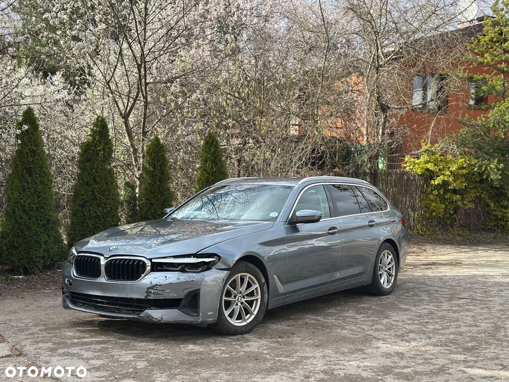 BMW Seria 5 520i mHEV - 1