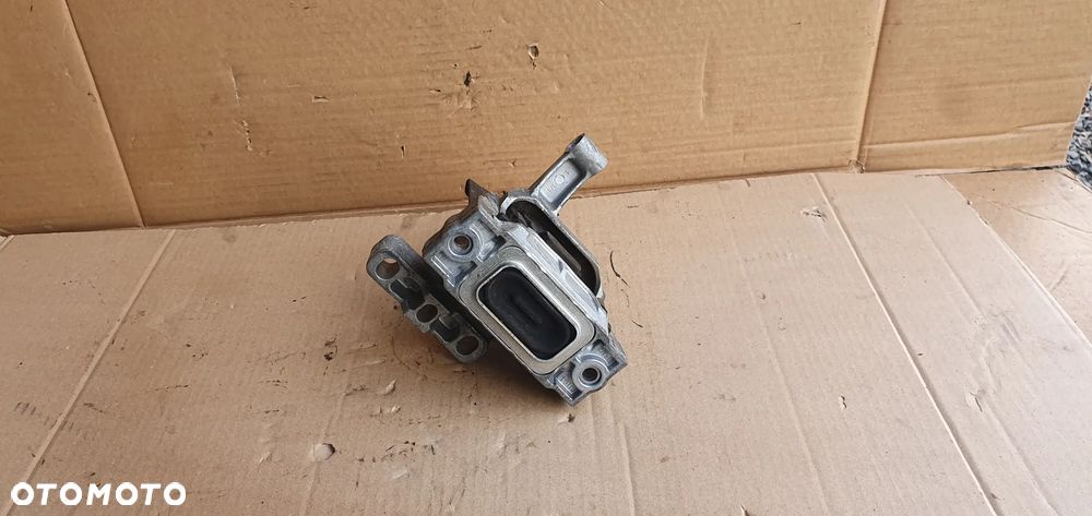 Łapa poduszka silnika VW Tiguan I Lift 2.0 TDI 5N0131552E 5N0199262E - 5