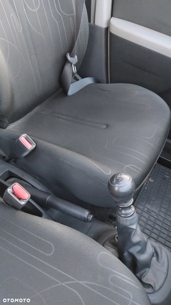 Toyota Yaris 1.4 D-4D Terra - 13