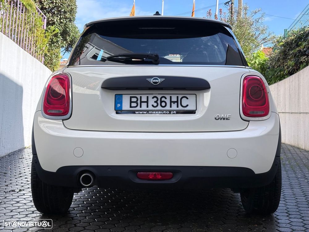 MINI 3 Portas One - 22