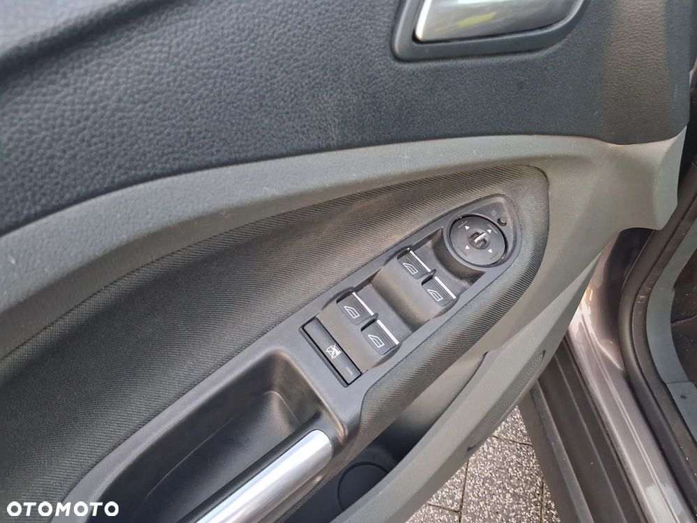 Ford C-MAX 2.0 TDCi Champions Edition - 18