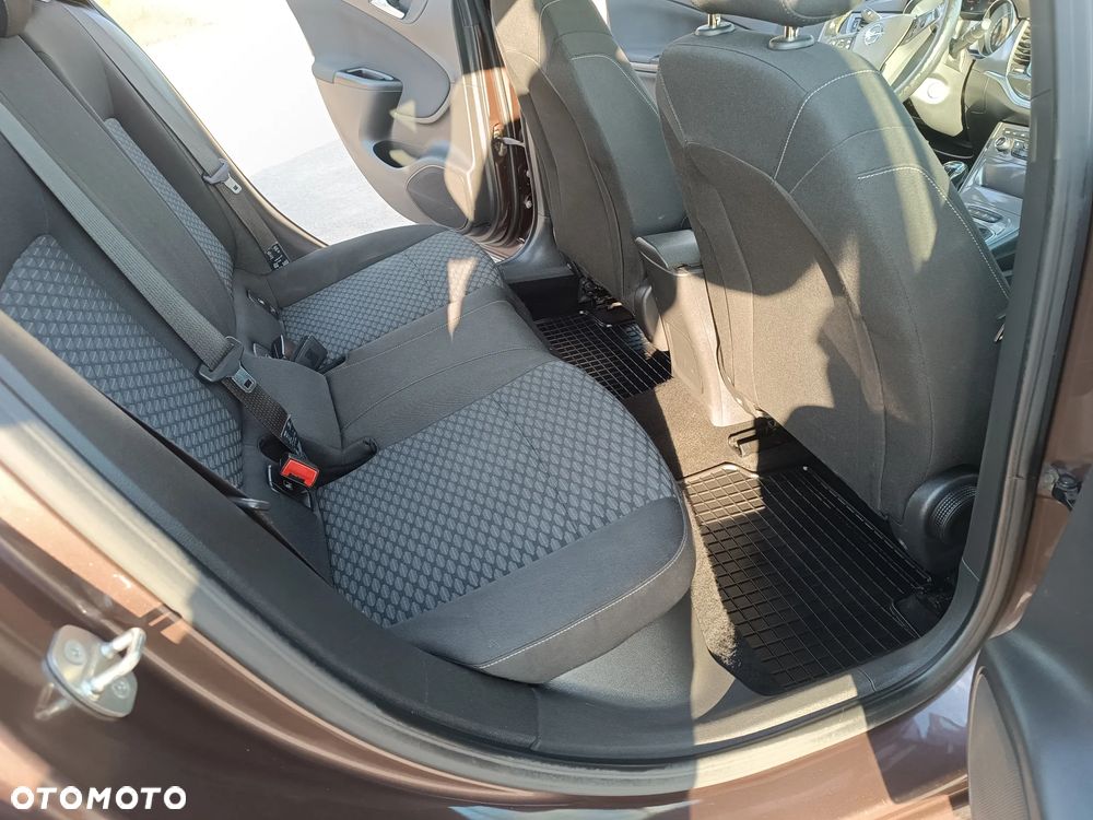 Opel Astra 1.6 D (CDTI) Start/Stop Dynamic - 33