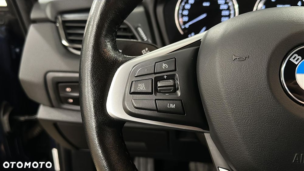 BMW Seria 2 218d - 23