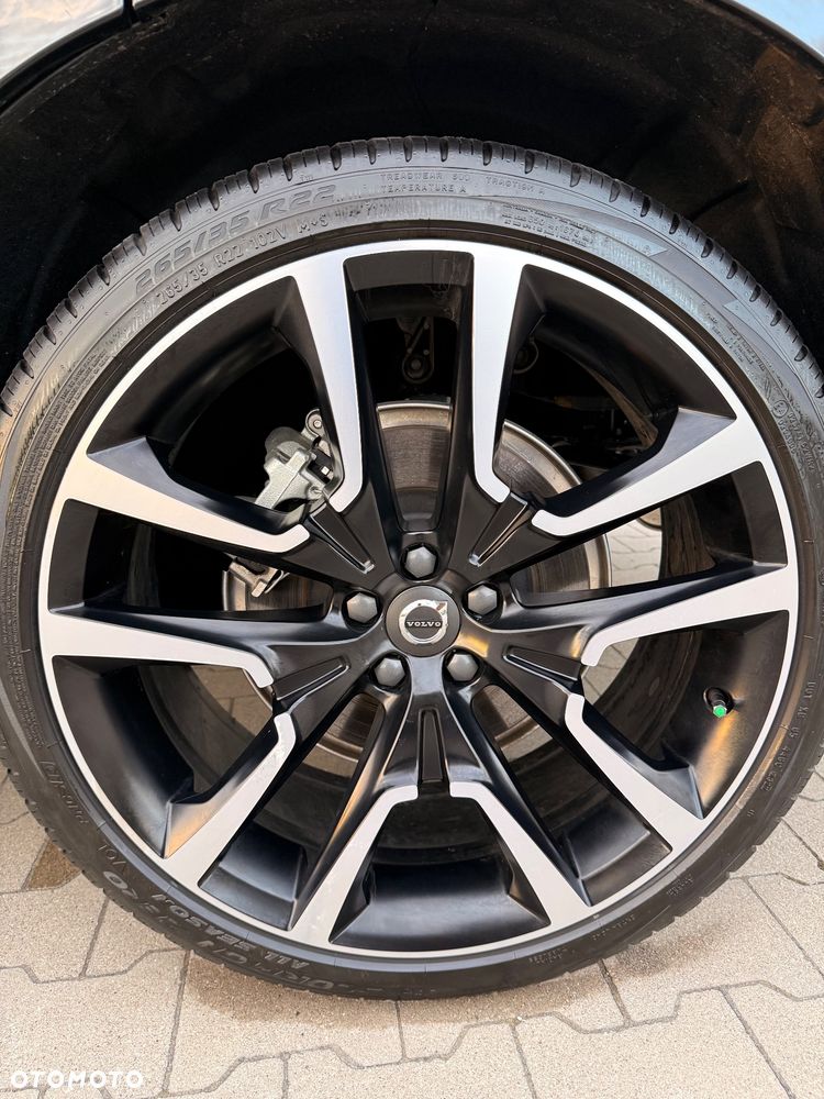 Volvo XC 60 T8 Plug-In Hybrid AWD Ultra Dark - 11
