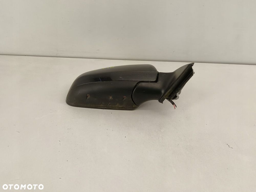 LUSTERKO PRAWE PRZEDNIE AUDI A4 B7 04-08 5 PIN - 2