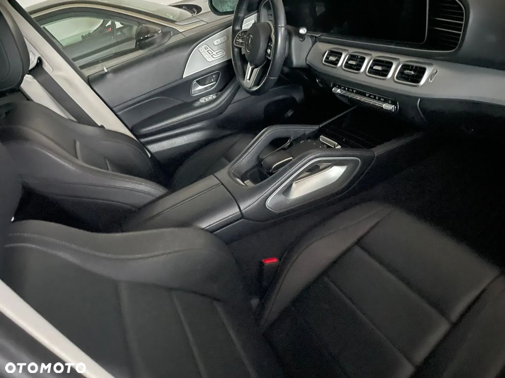 Mercedes-Benz GLE 350 d 4Matic 9G-TRONIC AMG Line - 13