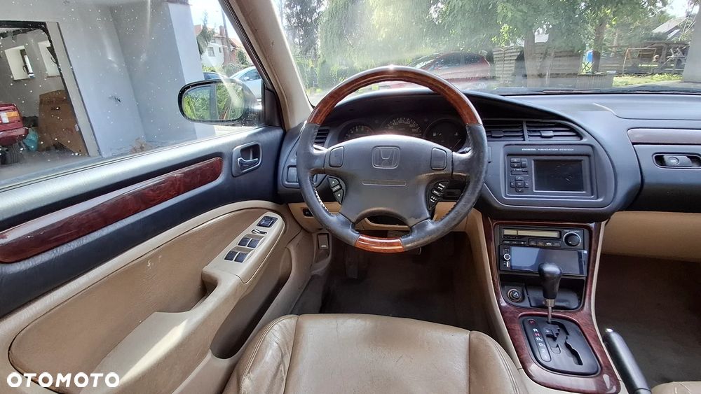 Honda Accord 2.0 ES - 20