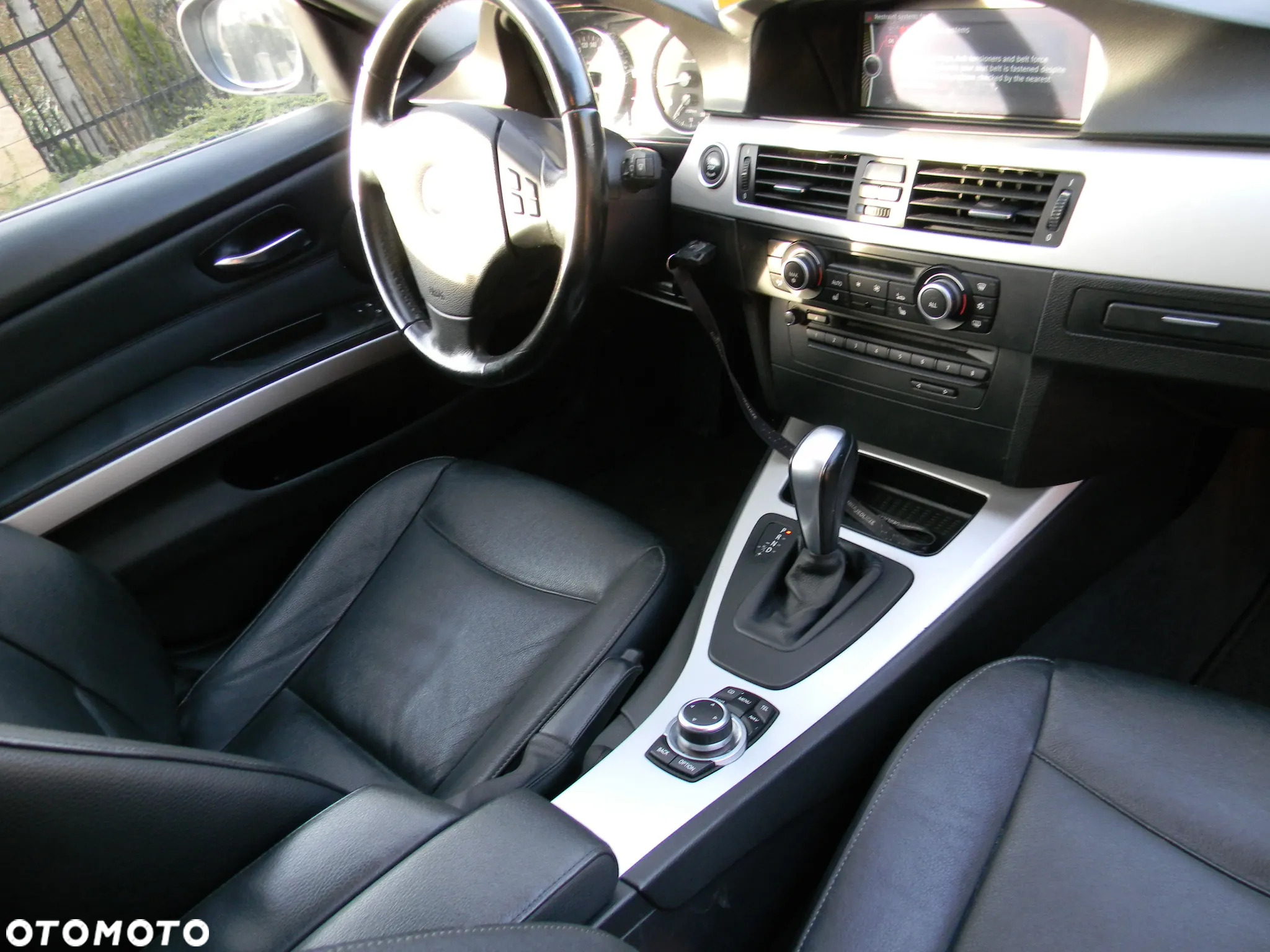BMW Seria 3 325d DPF Touring Edition Exclusive - 13