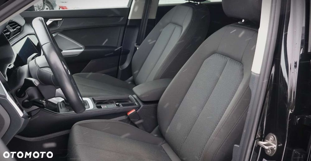 Audi Q3 Sportback - 11