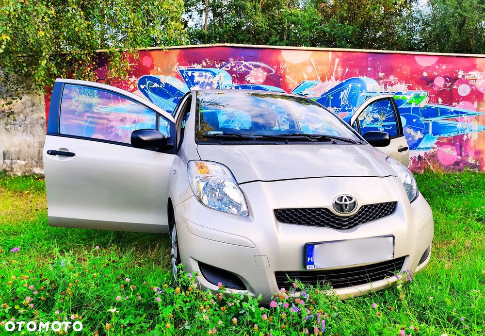 Toyota Yaris 1.0 Luna - 2