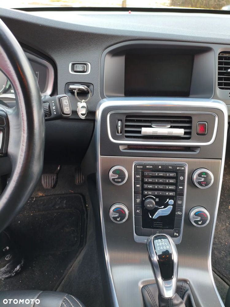 Volvo V60 D4 Drive-E R-Design Summum - 12