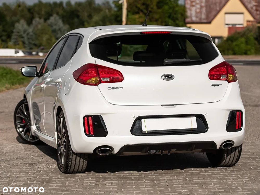 Kia Ceed 1.6 T-GDI GT L - 8