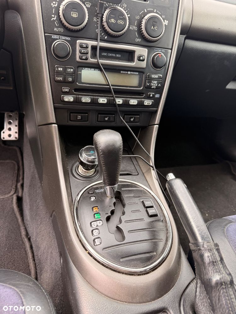 Lexus IS 200 Elegance - 13