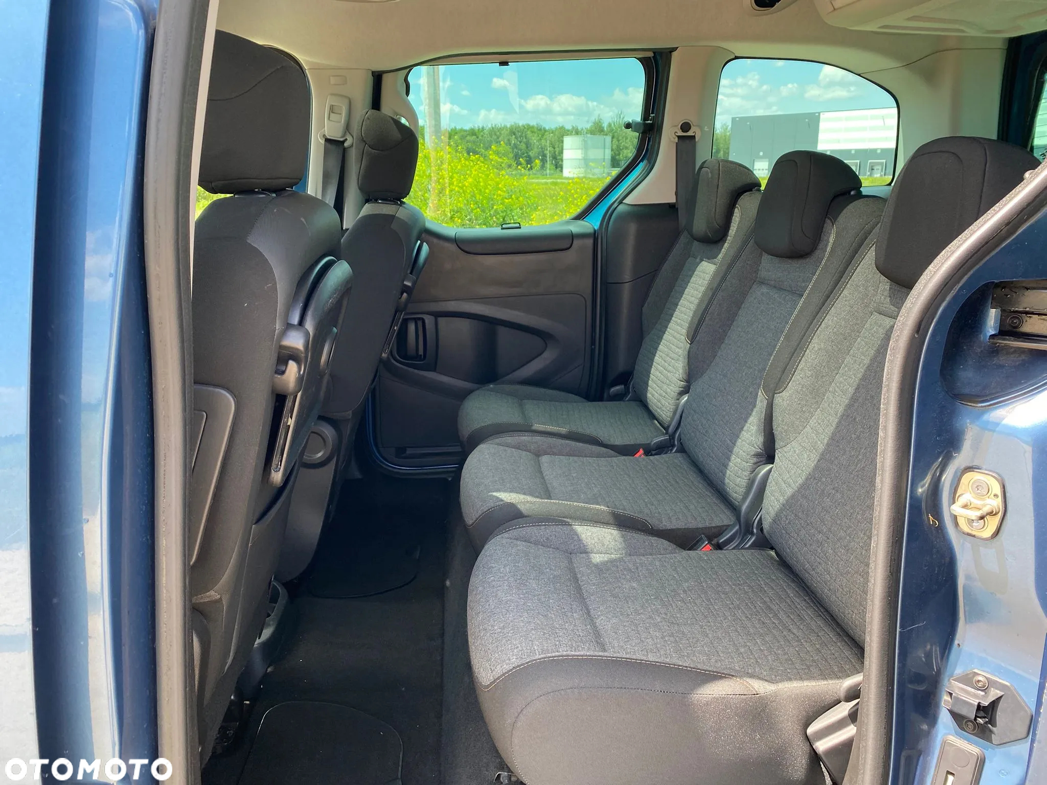 Citroën Berlingo Multispace PureTech 110 SHINE - 11