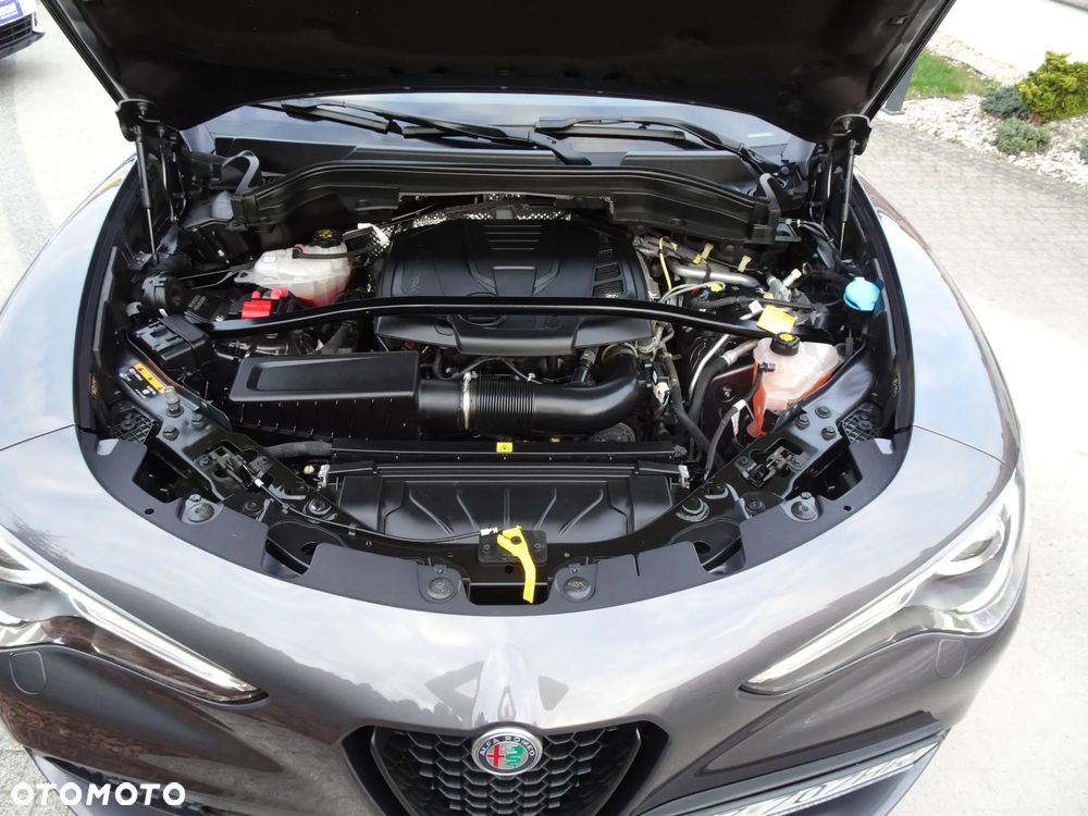 Alfa Romeo Stelvio 2.0 Turbo Sprint Q4 - 13