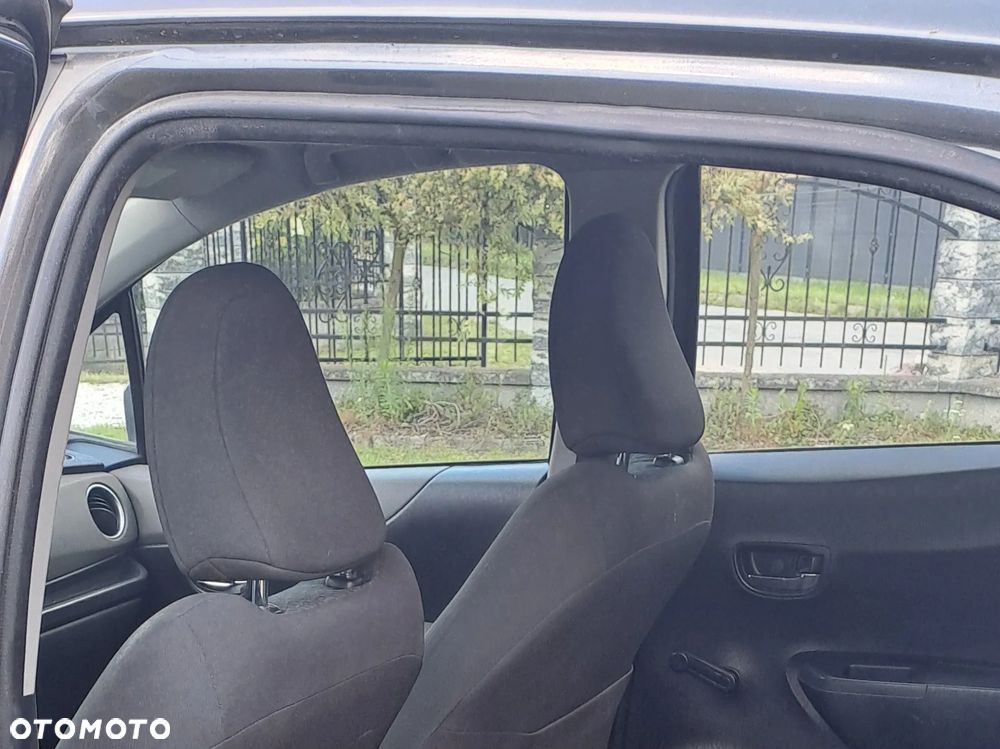 Toyota Yaris 1.0 Luna - 16