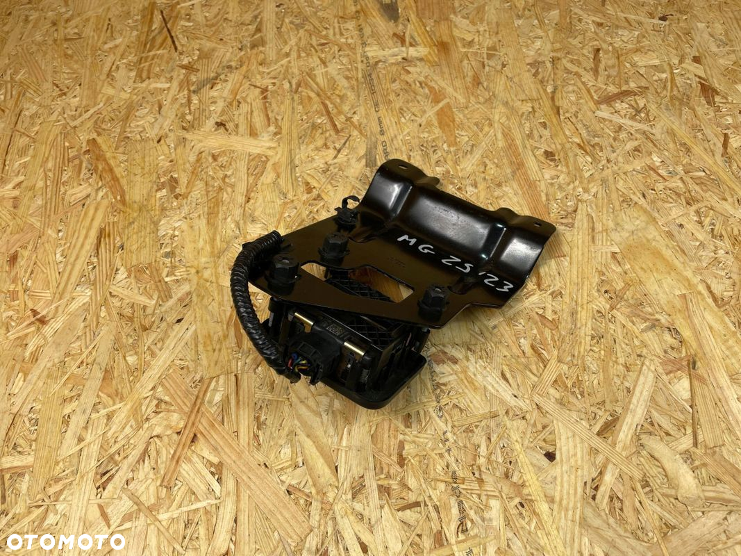 RADAR SENSOR DISTRONIC UCHWYT WTYCZKA MG ZS EV 11512779 10703728 2019- - 7