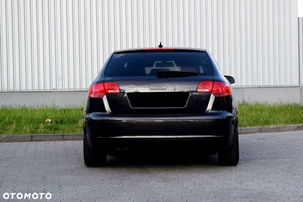 Audi A3 Sportback 1.9 TDI DPF S line Sportpaket plus - 9