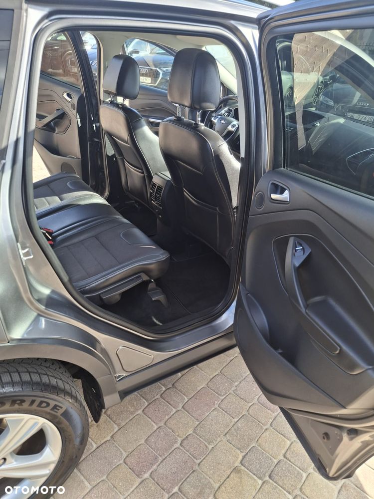 Ford Kuga 1.6 EcoBoost 2x4 Titanium - 16