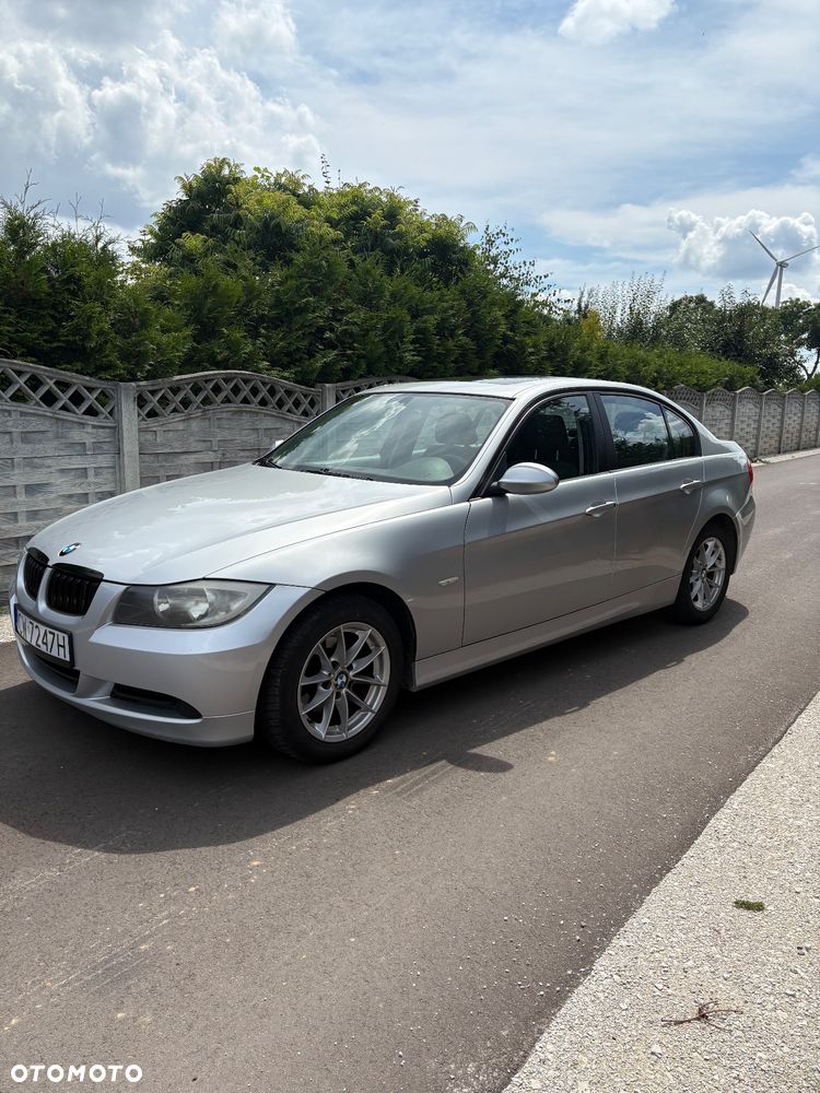 BMW Seria 3 320i - 4