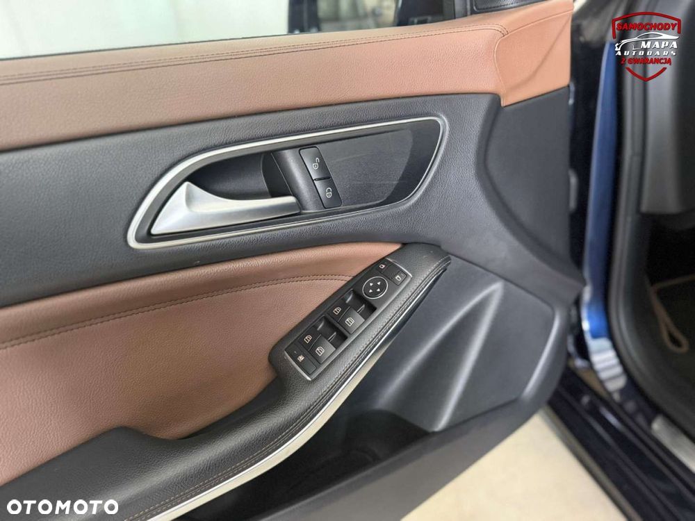 Mercedes-Benz CLA - 12