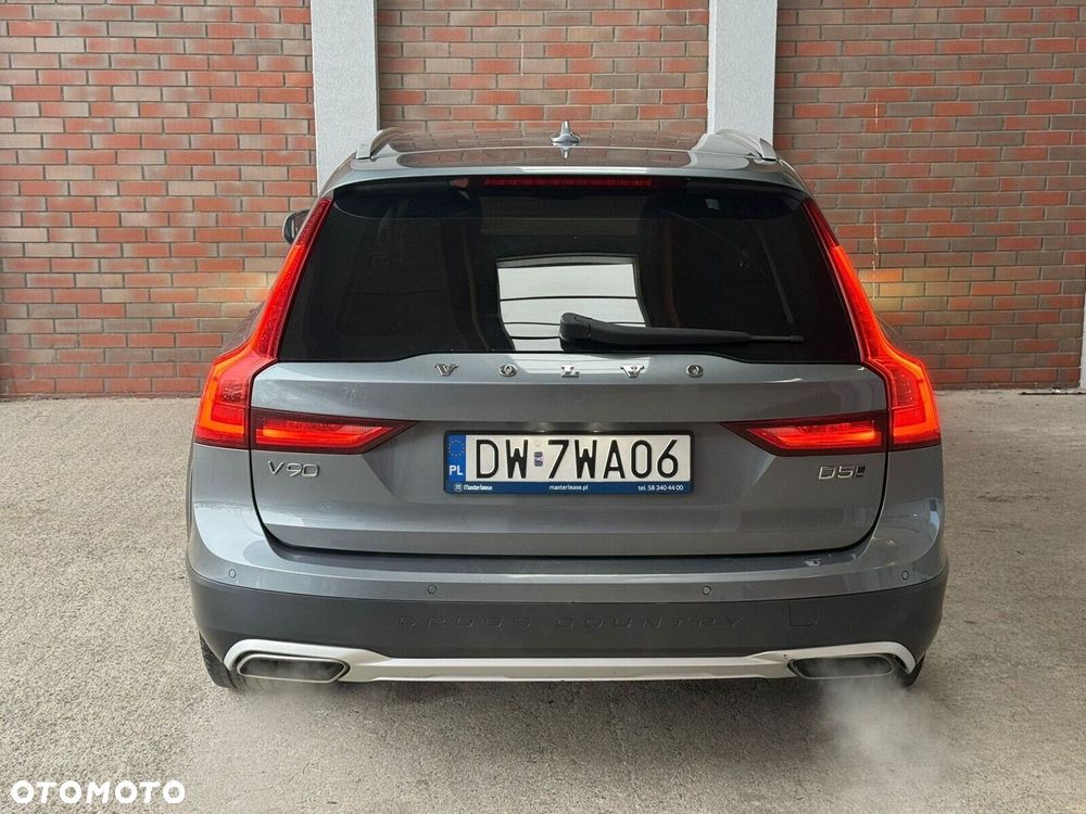 Volvo V90 Cross Country - 5