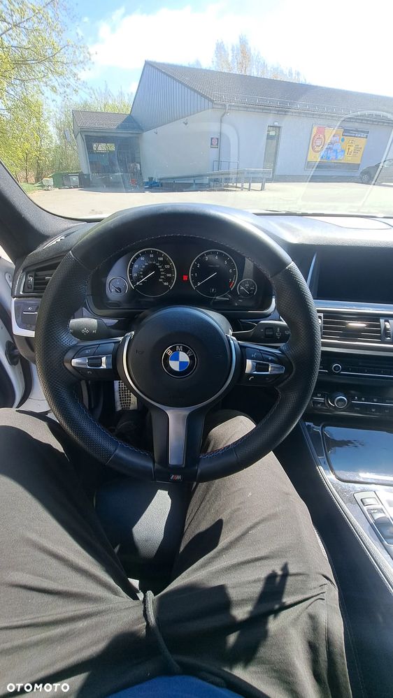 BMW Seria 5 528i - 11