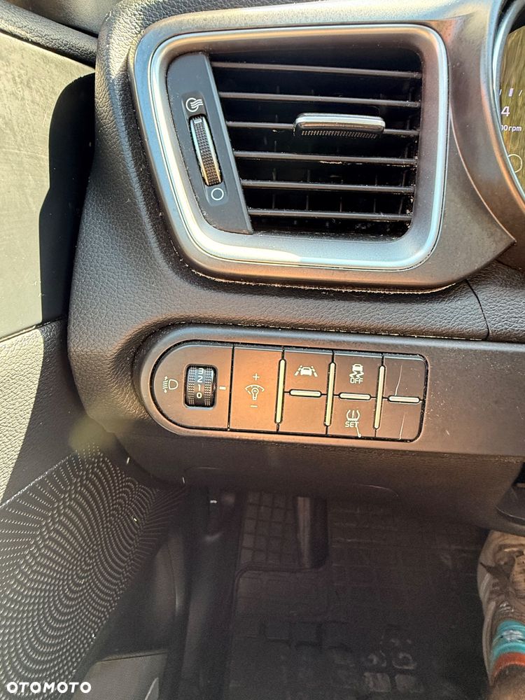 Kia Ceed 1.5 T-GDI M DCT - 18