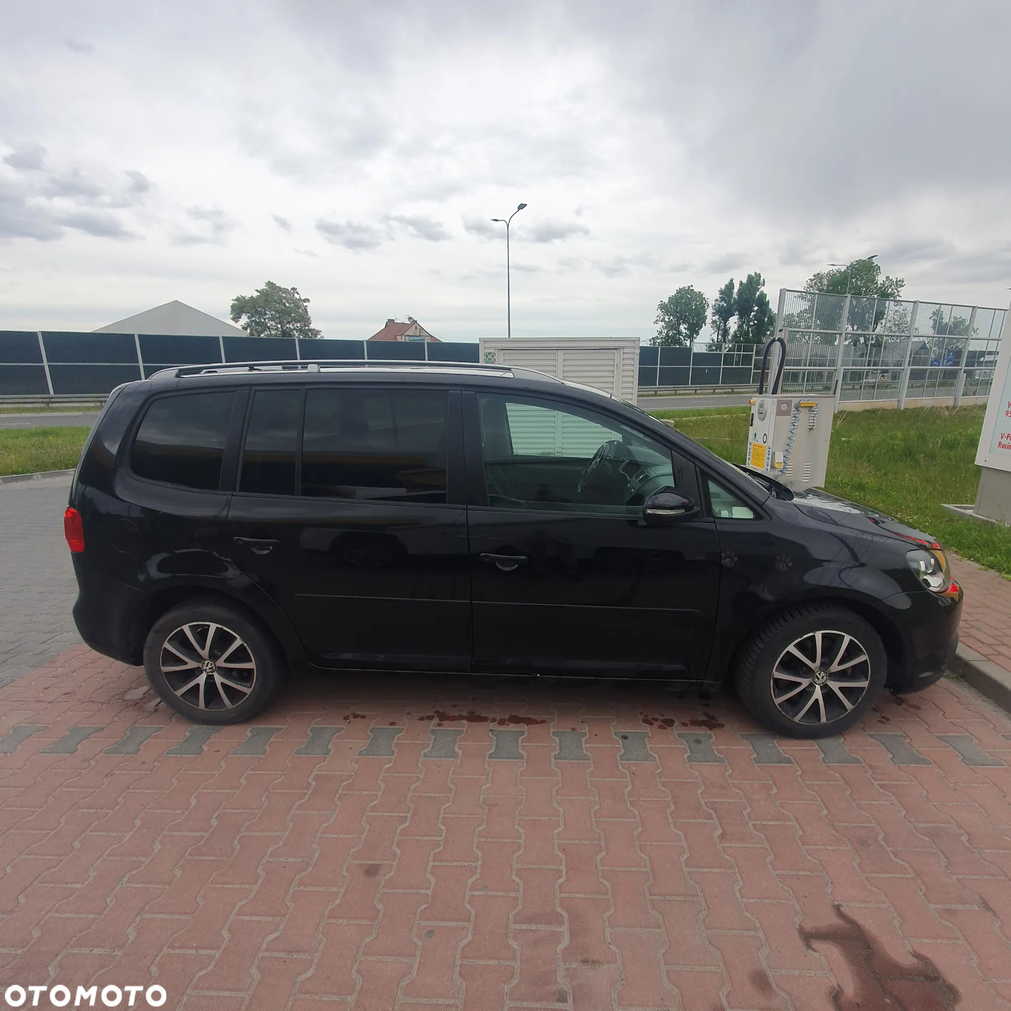 Volkswagen Touran 2.0 TDI DPF Comfortline DSG - 3