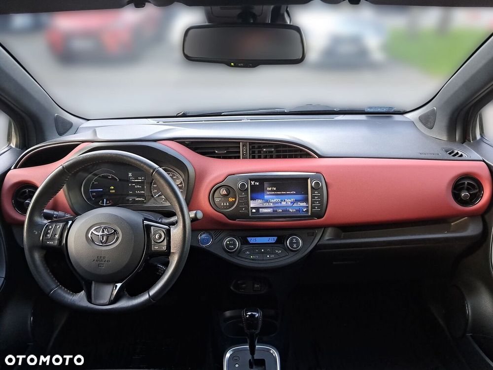 Toyota Yaris - 7
