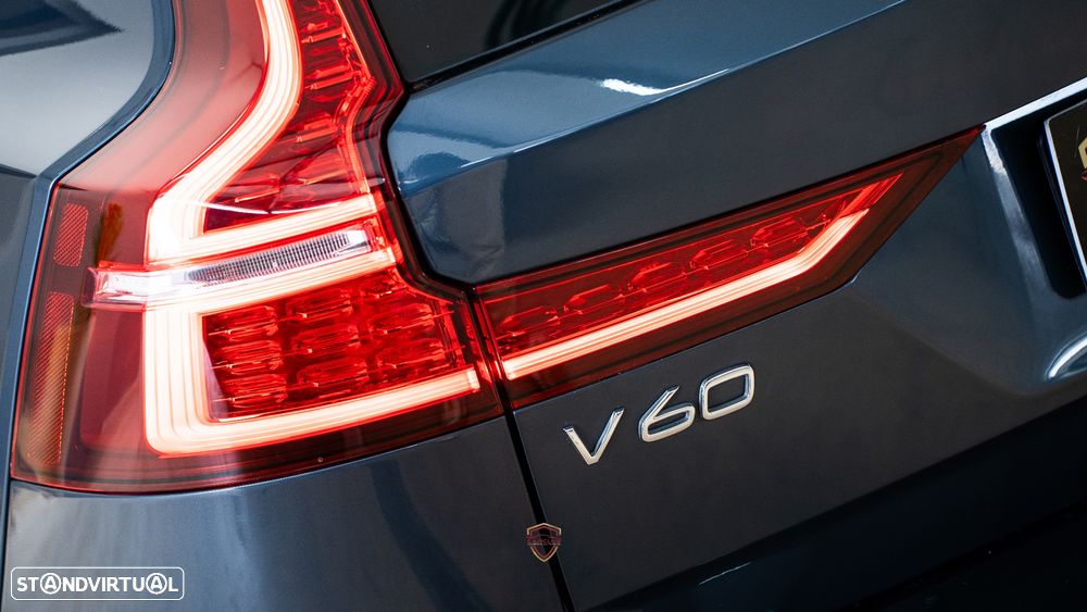 Volvo V60 2.0 D3 Momentum Geartronic - 10