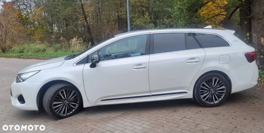 Toyota Avensis 2.0 D-4D Selection - 3