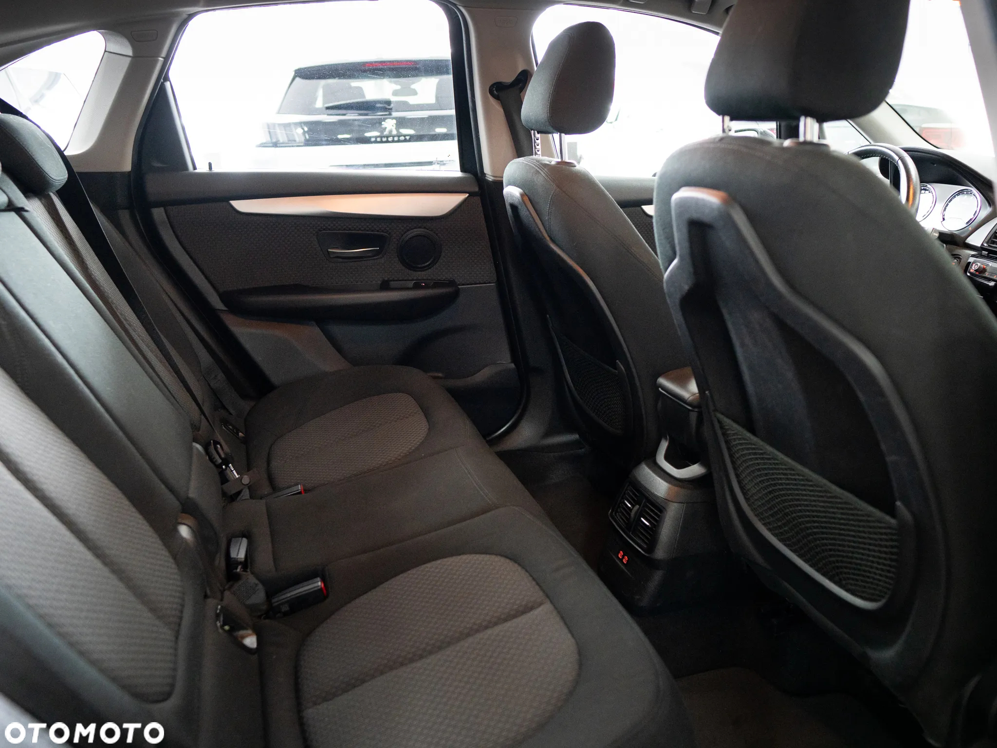 BMW Seria 2 - 34