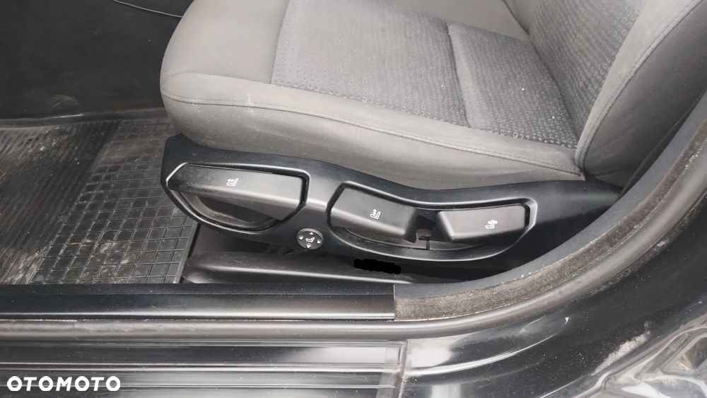 BMW Seria 3 318i - 12