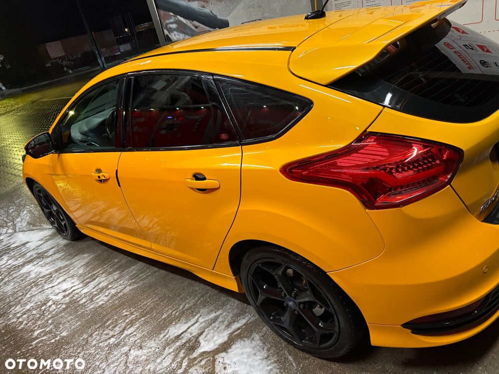 Ford Focus 2.0 EcoBoost ST - 5