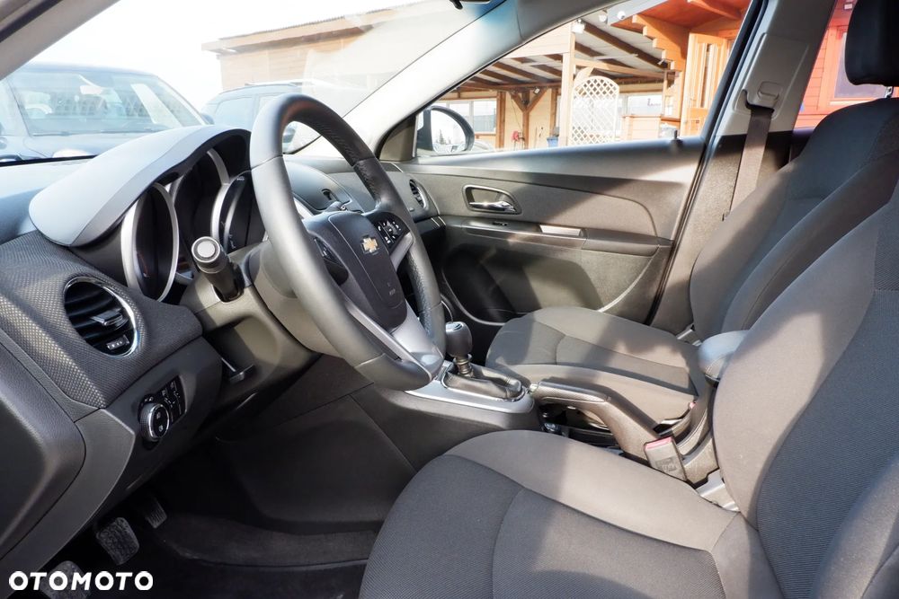 Chevrolet Cruze 1.7TD LT+ - 25