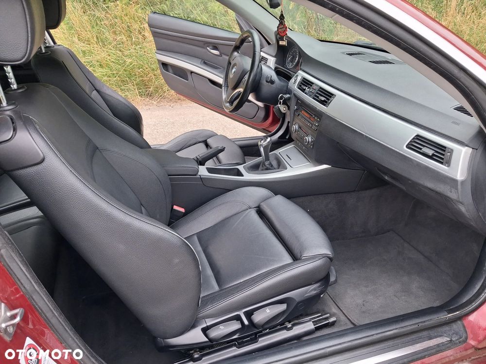 BMW Seria 3 320d DPF Blue Performance Edition Fleet - 11