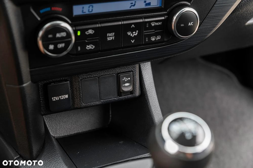 Toyota Auris 1.33 Dual-VVT-i Comfort - 26