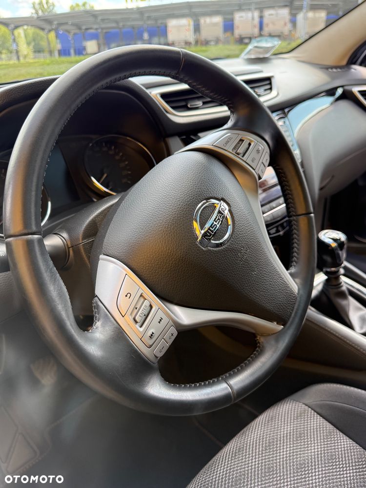 Nissan Qashqai 1.6 DIG-T N-Connecta - 16