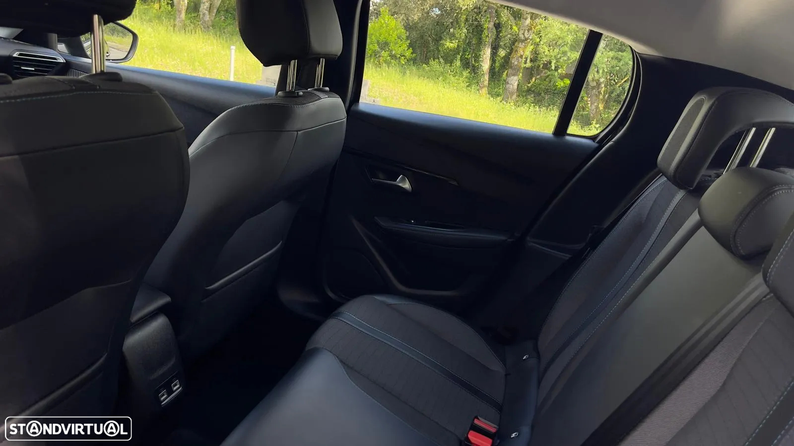 Peugeot 208 1.2 PureTech Allure Pack EAT8 - 18