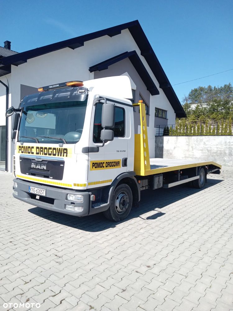 MAN TGL12.250 euro 5 MANUAL AUTOLAWTA SPECJALNY pomoc drogowa sprowadzony