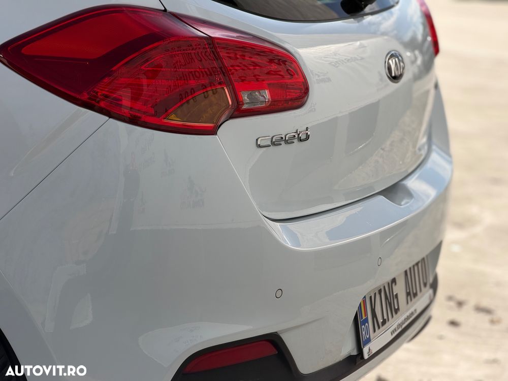 Kia Ceed 1.6 CRDi 128 97g Edition 7 - 34