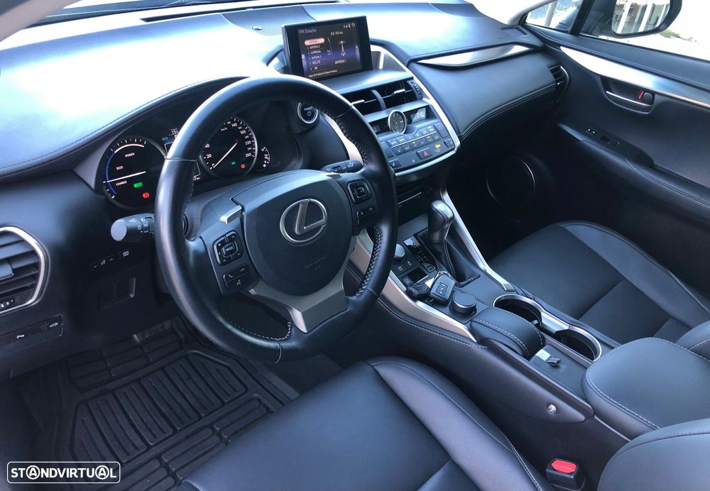 Lexus NX 300h Executive Plus - 34