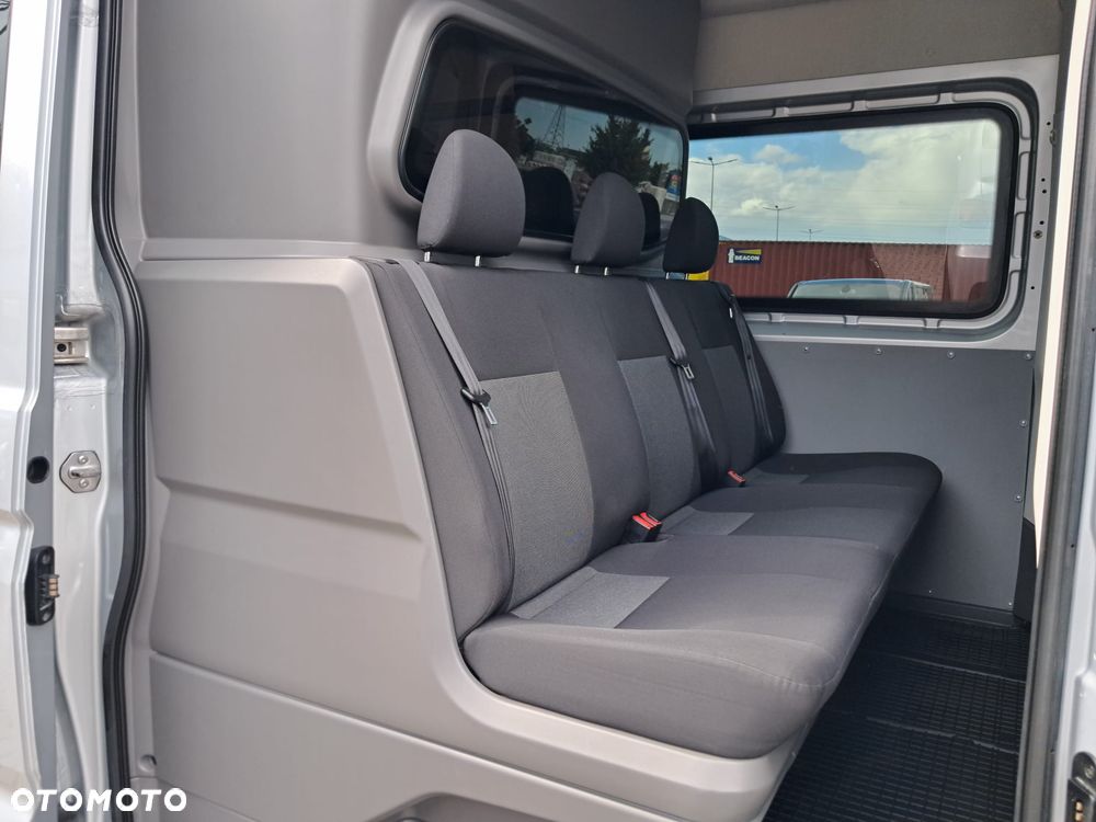Volkswagen Crafter - 13
