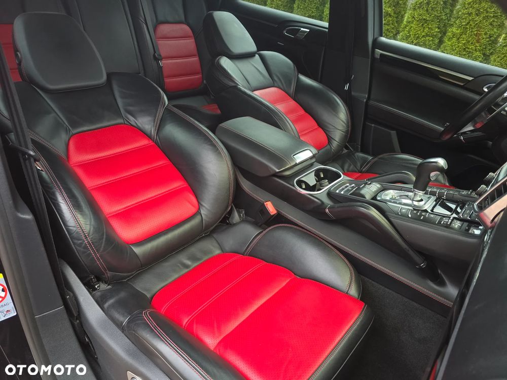 Porsche Cayenne S Diesel Platinum Edition - 18