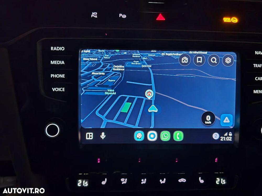 Volkswagen Passat - 33